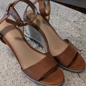 Kelly & Katie Wedge Sandals, Size 8.5
